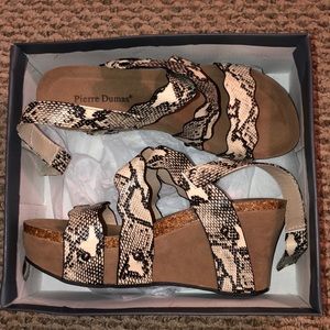 Pierre Dumas Wedges